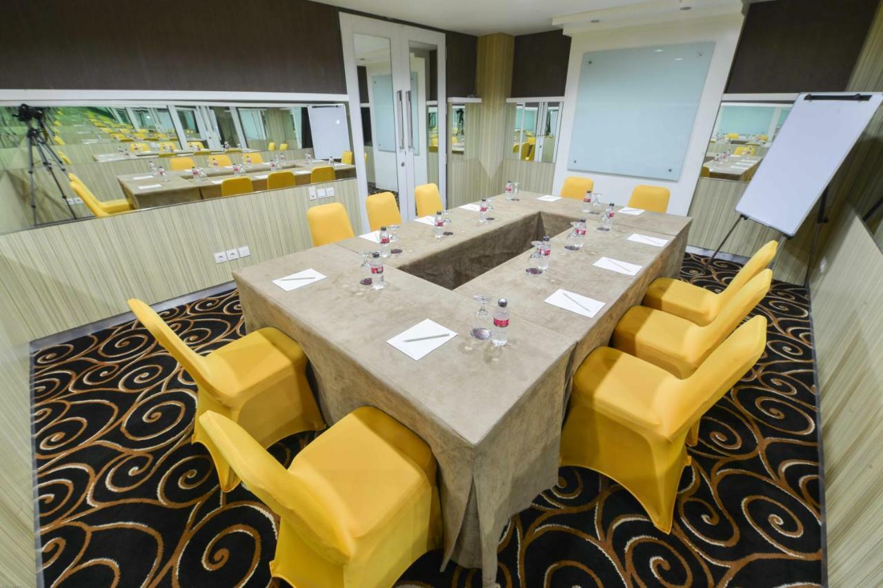 D'Hotel Jakarta Eksteriør billede